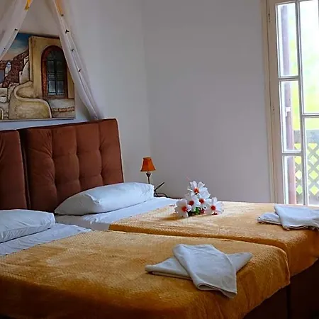 Sweet Heart Hotel 3*